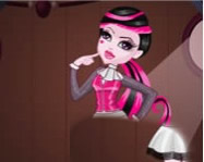 Chibi Draculaura dress up online